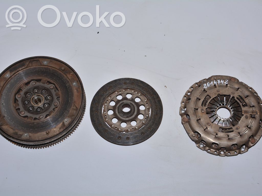 BMW 5 E60 E61 Sankabos komplektas 