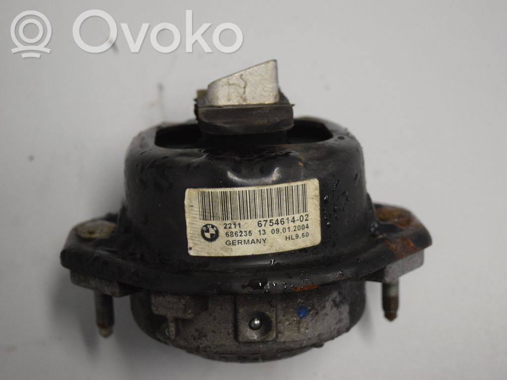 BMW 7 E65 E66 Engine mount bracket 