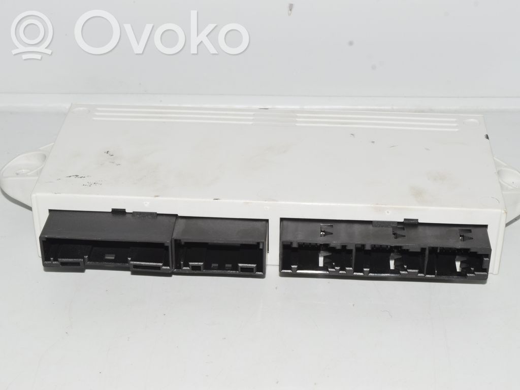 Durvju vadības bloks   6940440