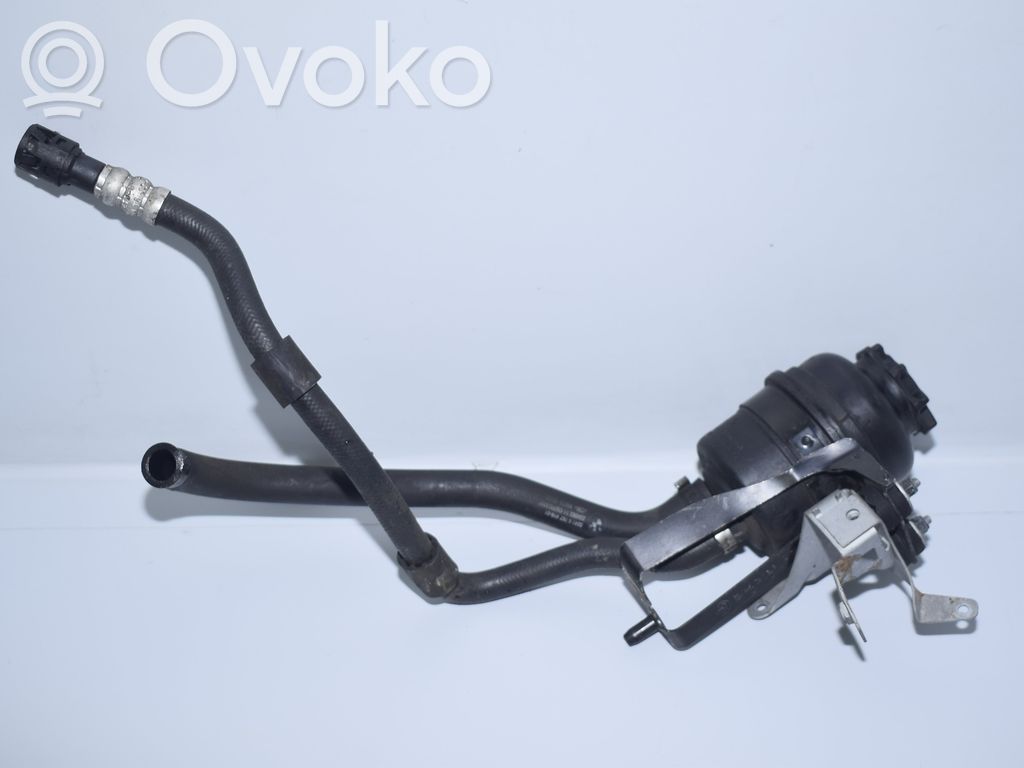 BMW 6 E63 E64 Zbiornik płynu wspomagania układu kierowniczego 