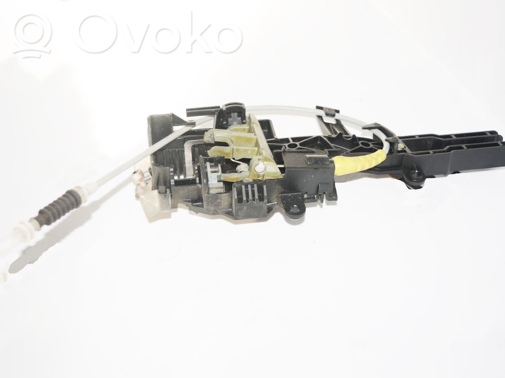 Front door exterior handle/bracket   7200935
