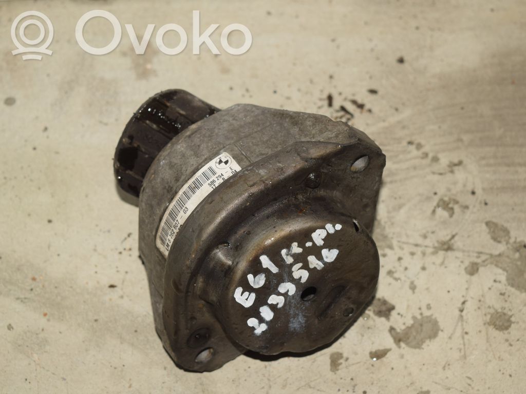 BMW 5 E60 E61 Engine mount bracket 
