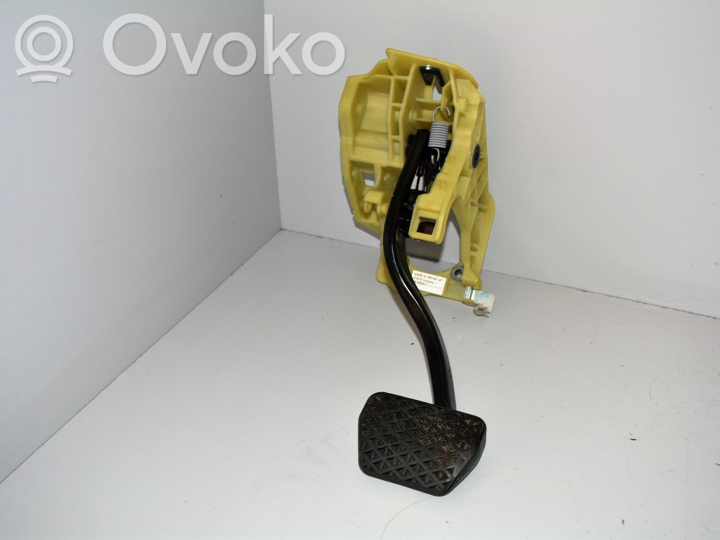 Pedal de freno   6759947
