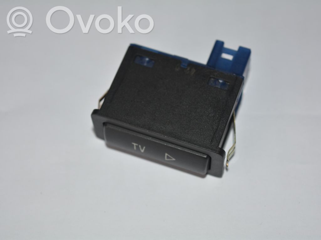 Other switches/knobs/shifts   8368345