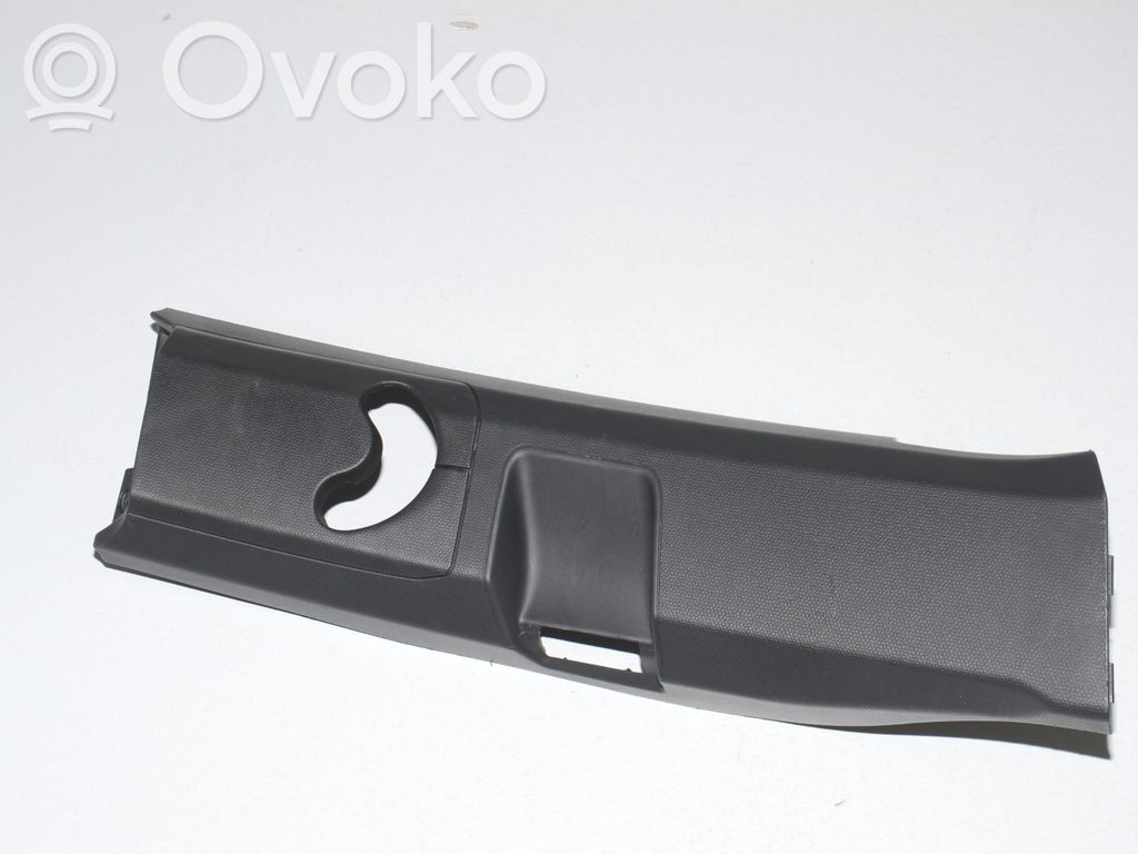 BMW i3 Pilar (B) (superior) 