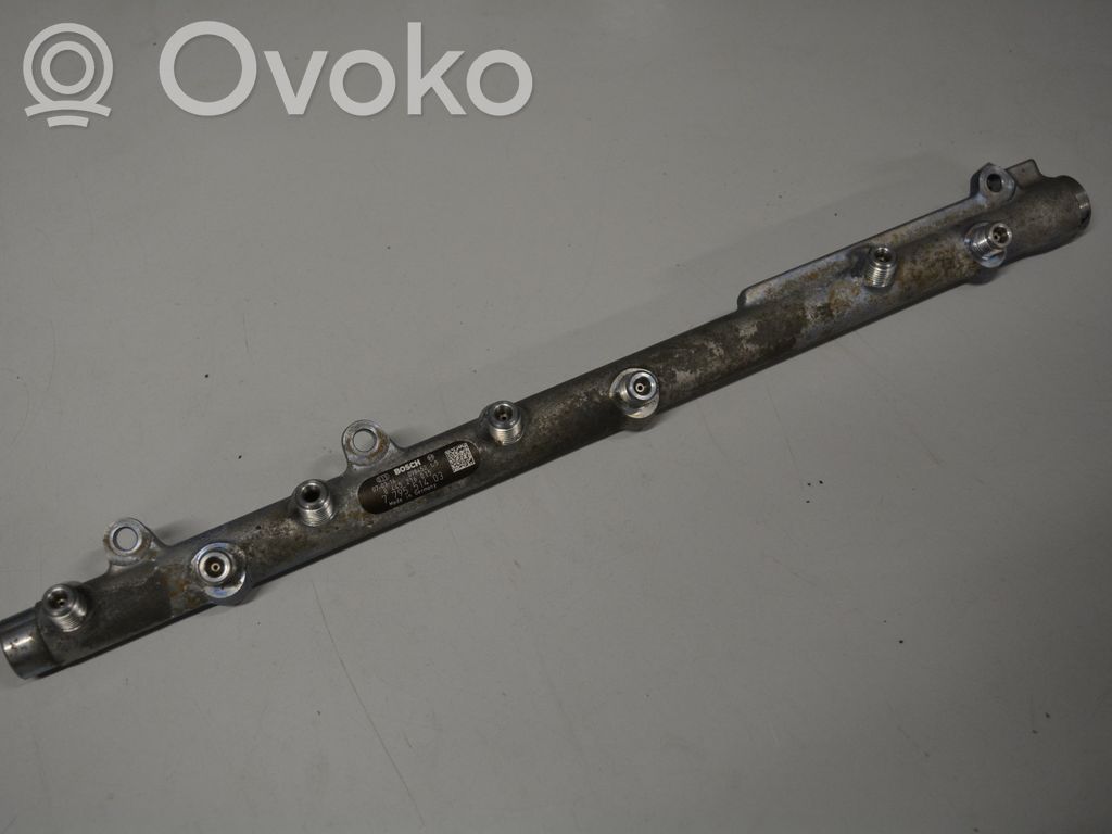 Polttoainepääputki   7795514