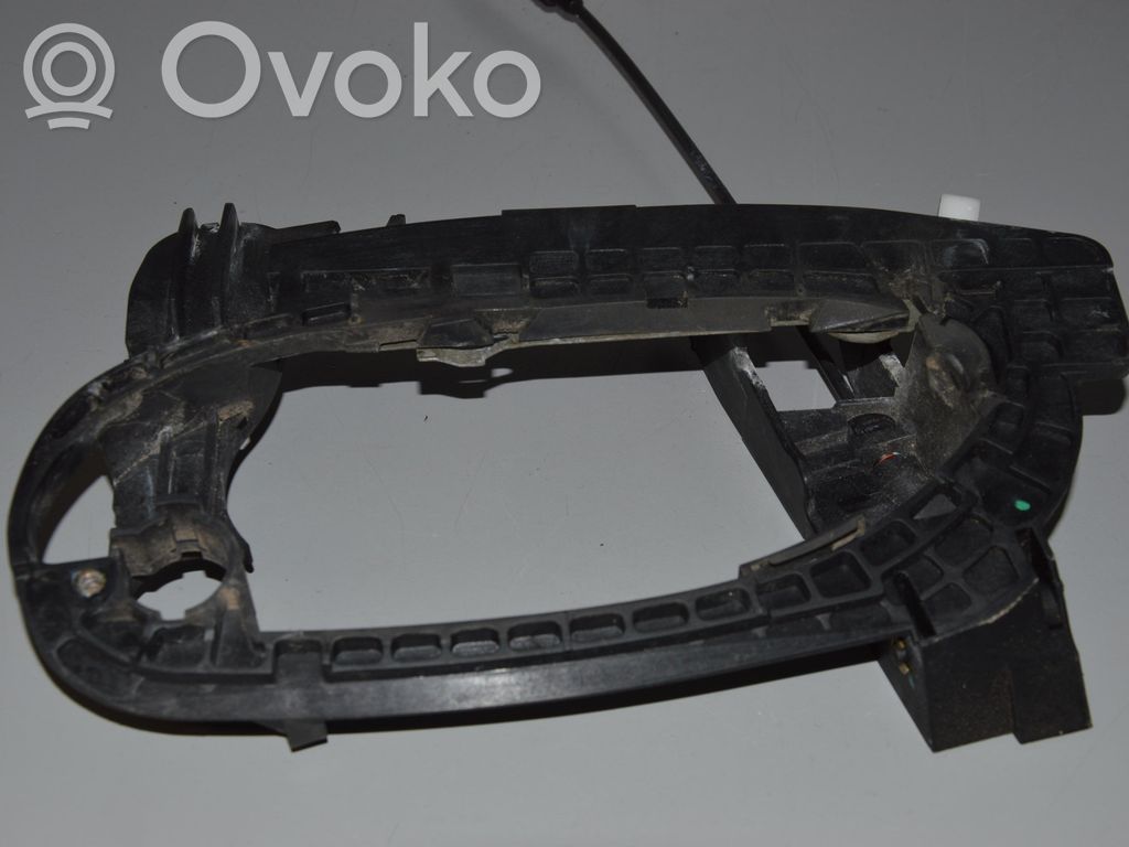 BMW 7 E65 E66 Front door exterior handle/bracket 