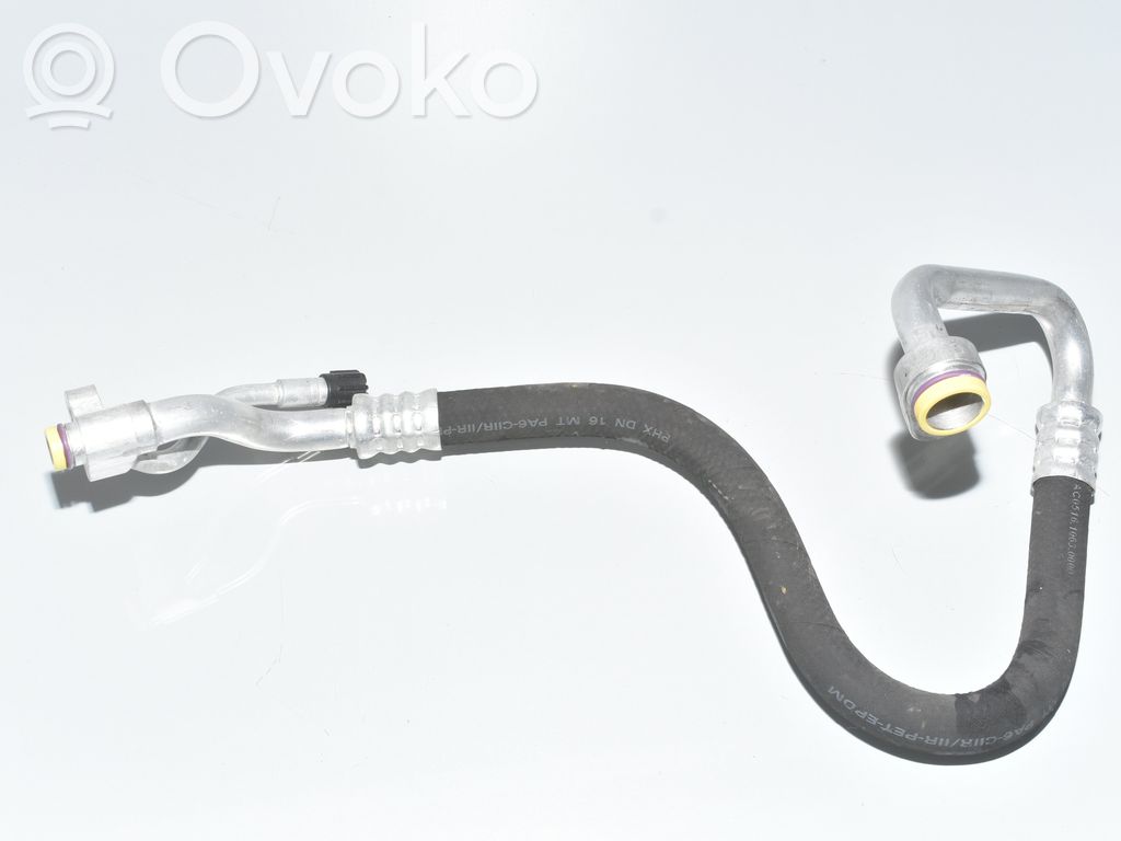 BMW 1 E81 E87 Ilmastointilaitteen putki (A/C) 