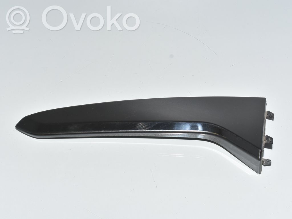 BMW 2 F46 Tailgate trim 