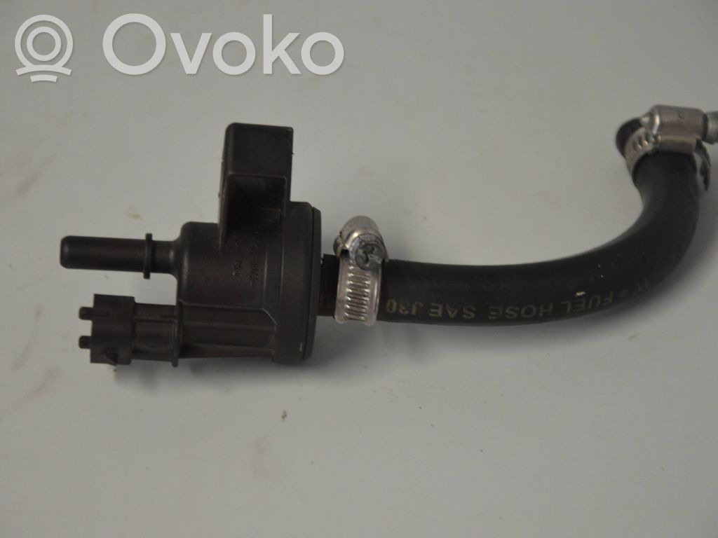 BMW 6 E63 E64 Fuel tank valve 
