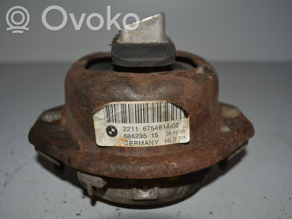 BMW 7 E65 E66 Engine mount bracket 