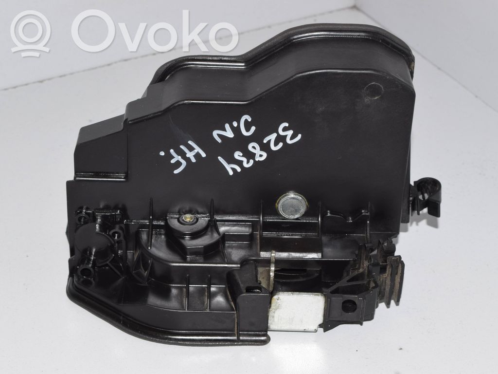 BMW X6 E71 Front door lock 