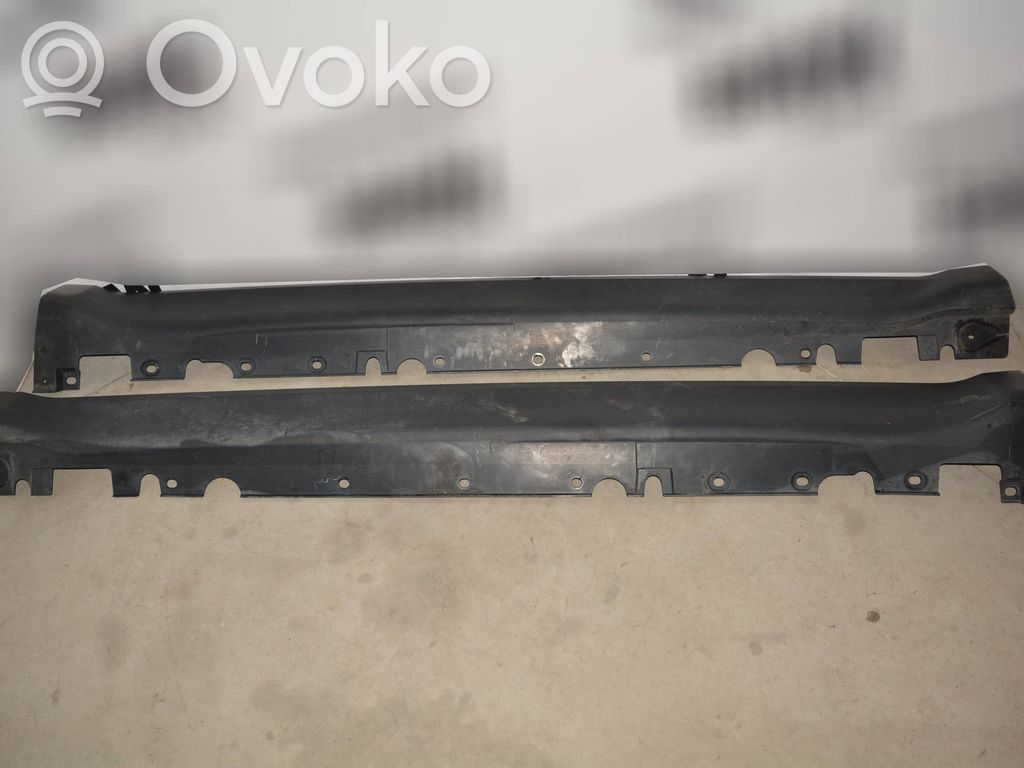 BMW X6 E71 Sill 