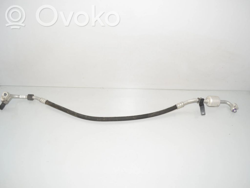 BMW i3 Ilmastointilaitteen putki (A/C) 
