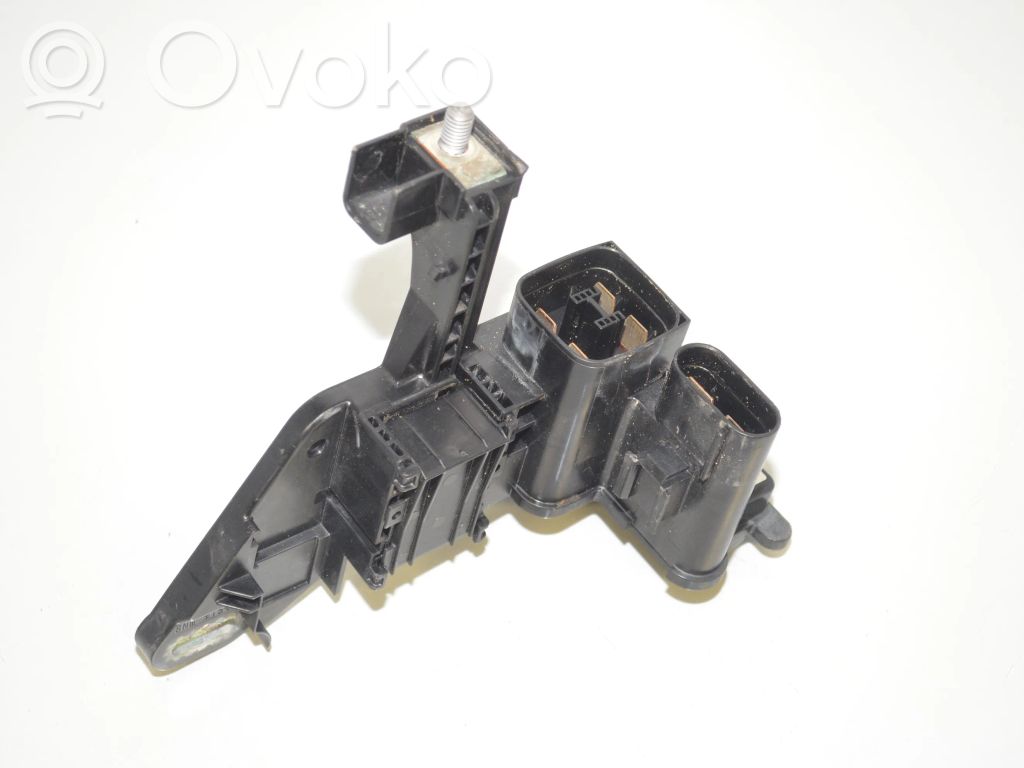 BMW 3 F30 F35 F31 Przekaźnik sterujący prądem 