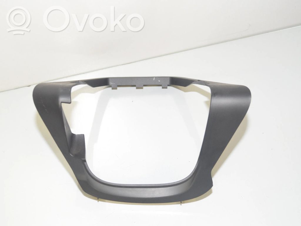 BMW i3 Vairo ašies apdaila 