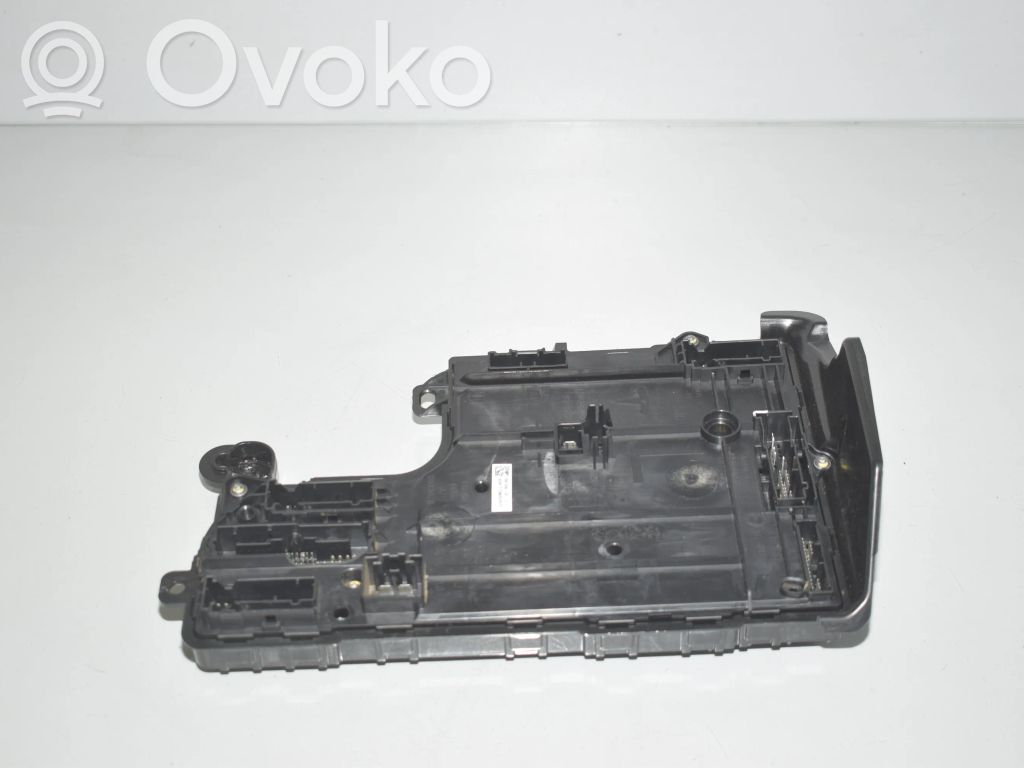 Tesla Model 3 Komforto modulis 