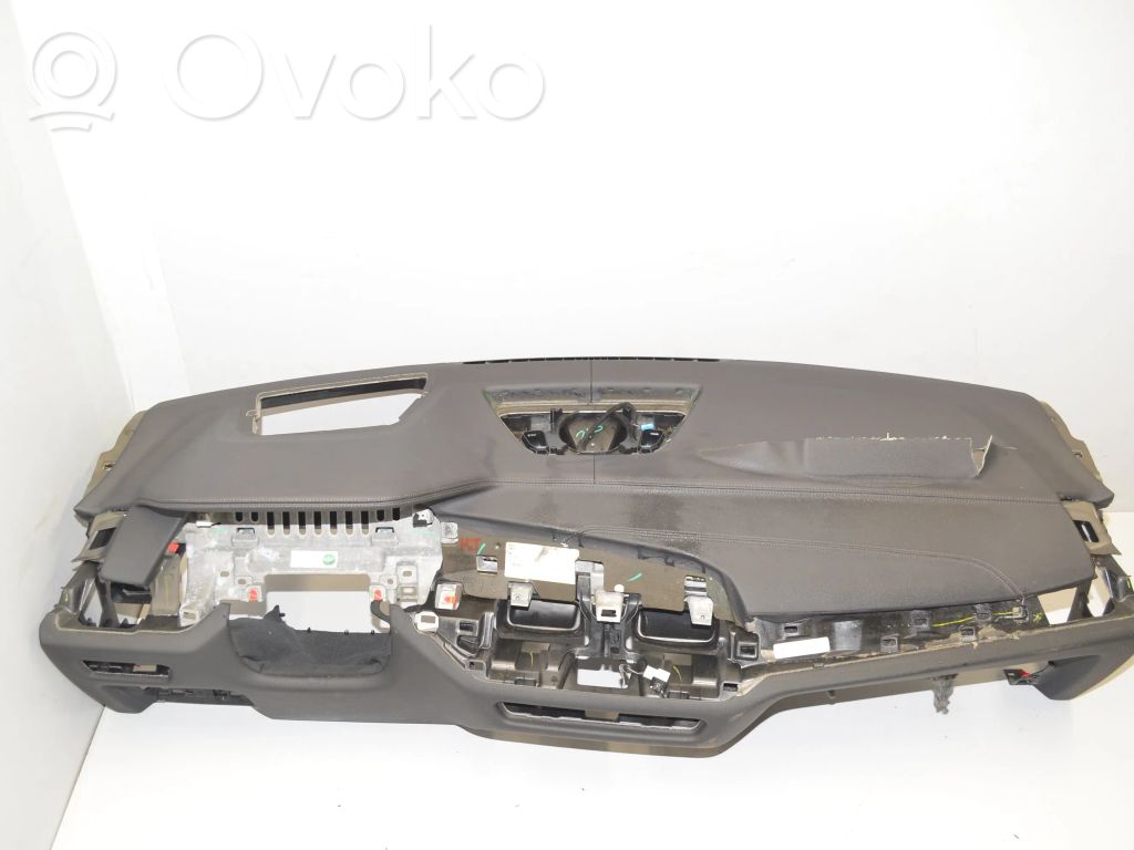 BMW X5 G05 Panelis 