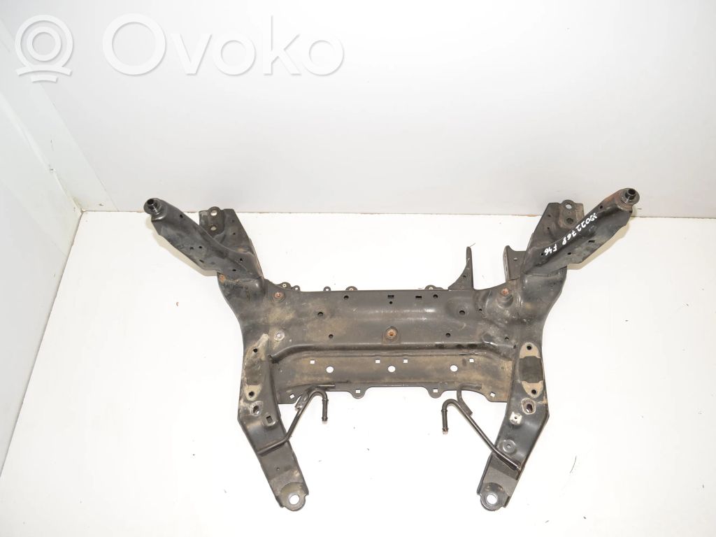 BMW 2 F46 Priekinis traversas 