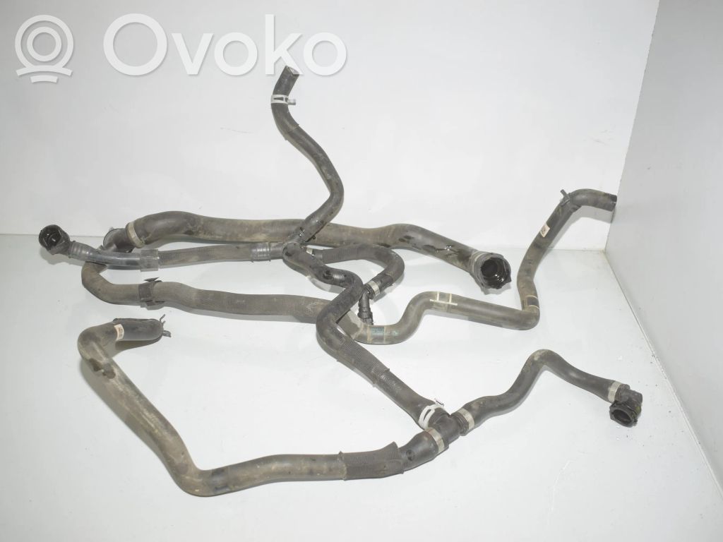 BMW 2 F46 Engine coolant pipe/hose 
