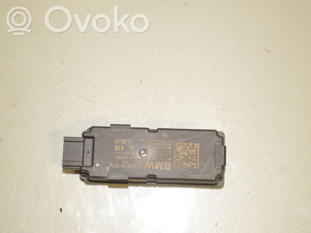 BMW iX Aerial antenna amplifier 