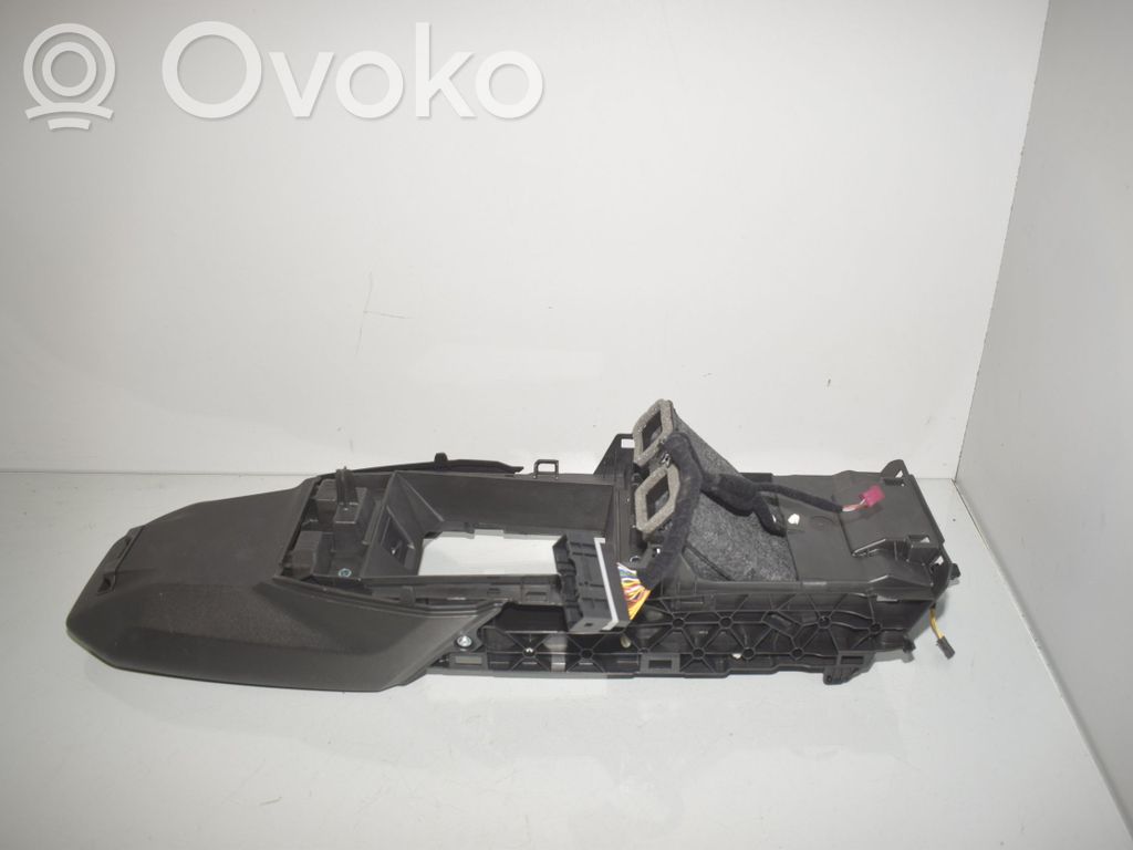 BMW iX Kita salono detalė 
