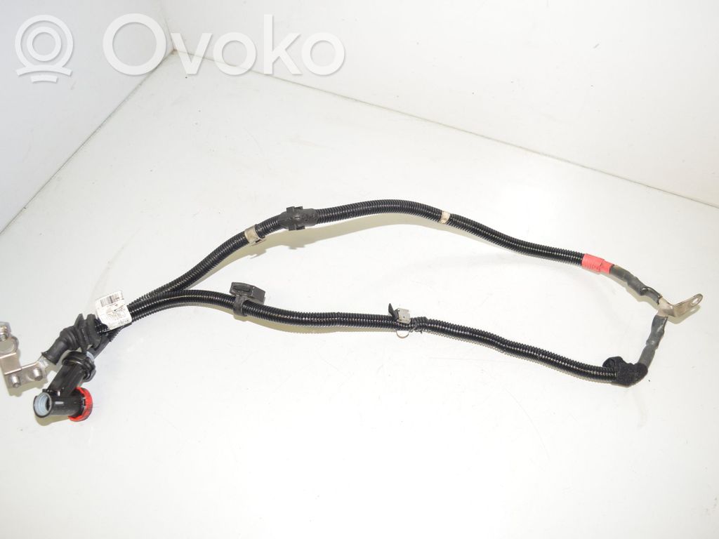 BMW 1 F40 Plus / Klema / Przewód akumulatora 