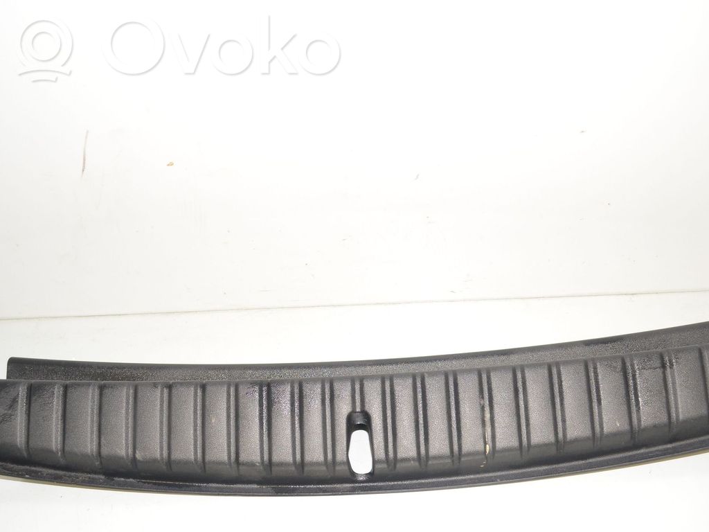 BMW 1 F40 Tavaratilan kynnyksen suoja 