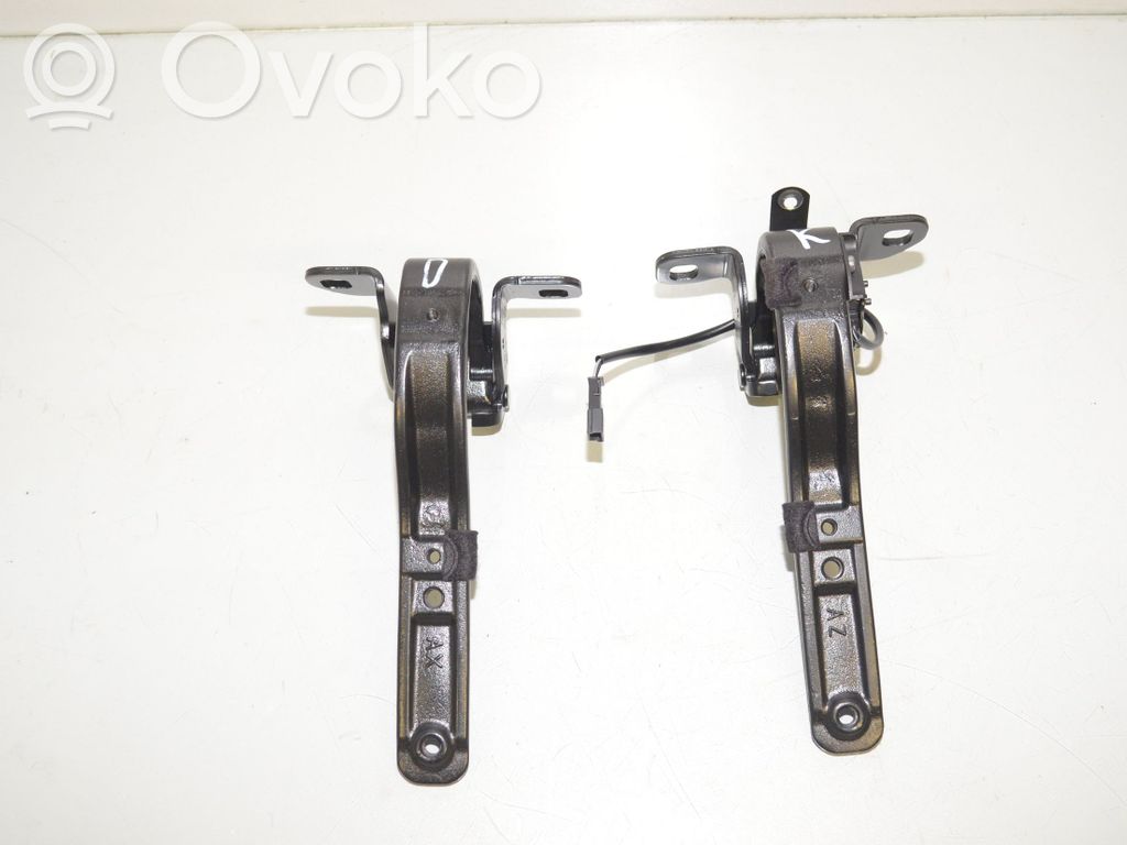 BMW i3 Tailgate/trunk/boot hinge 