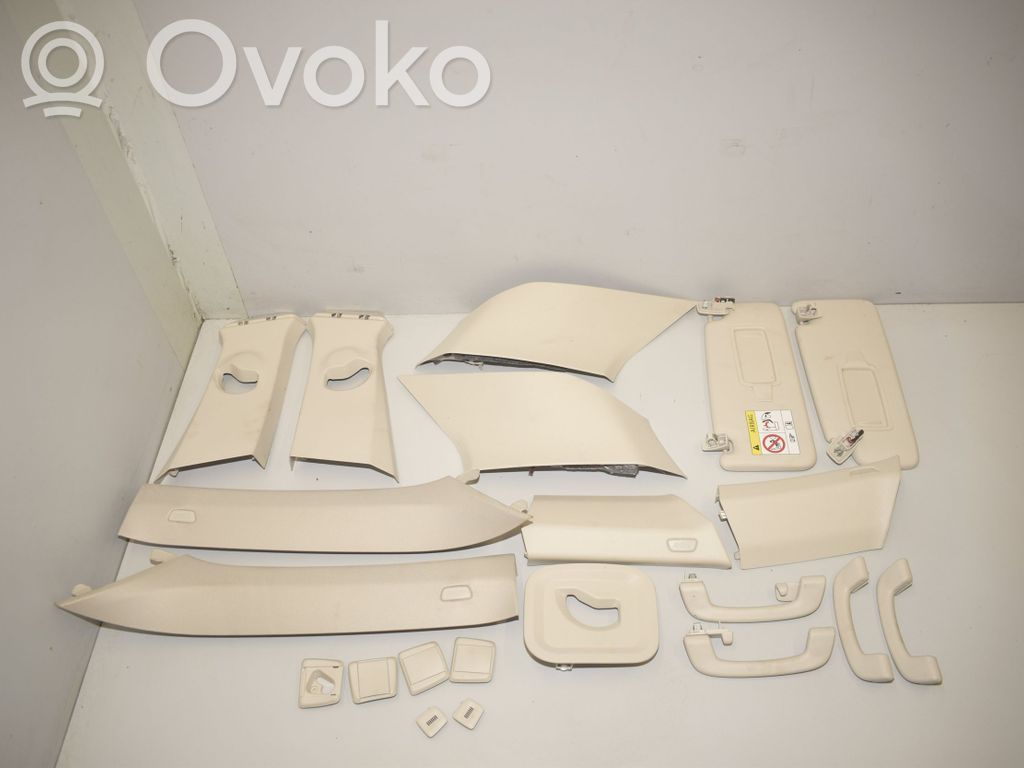 BMW X1 U11 Muu kynnyksen/pilarin verhoiluelementti 