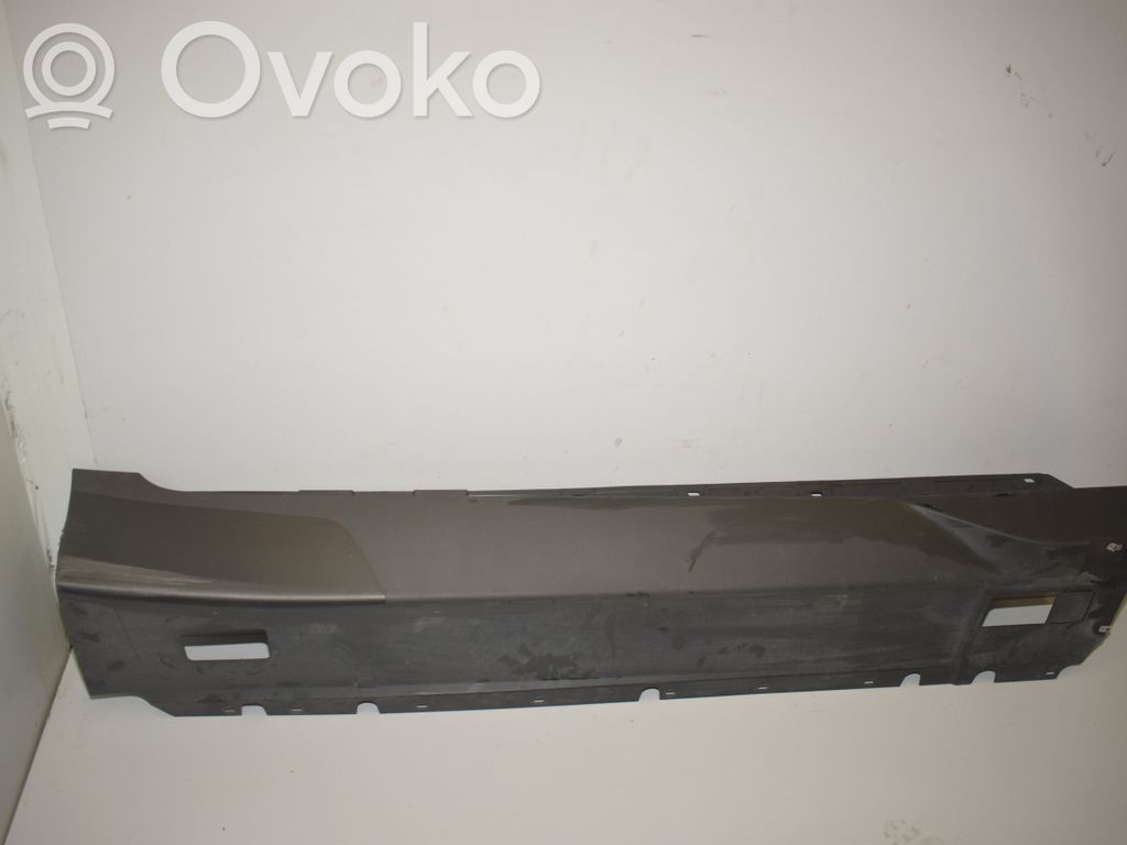 BMW i3 Slenkstis 