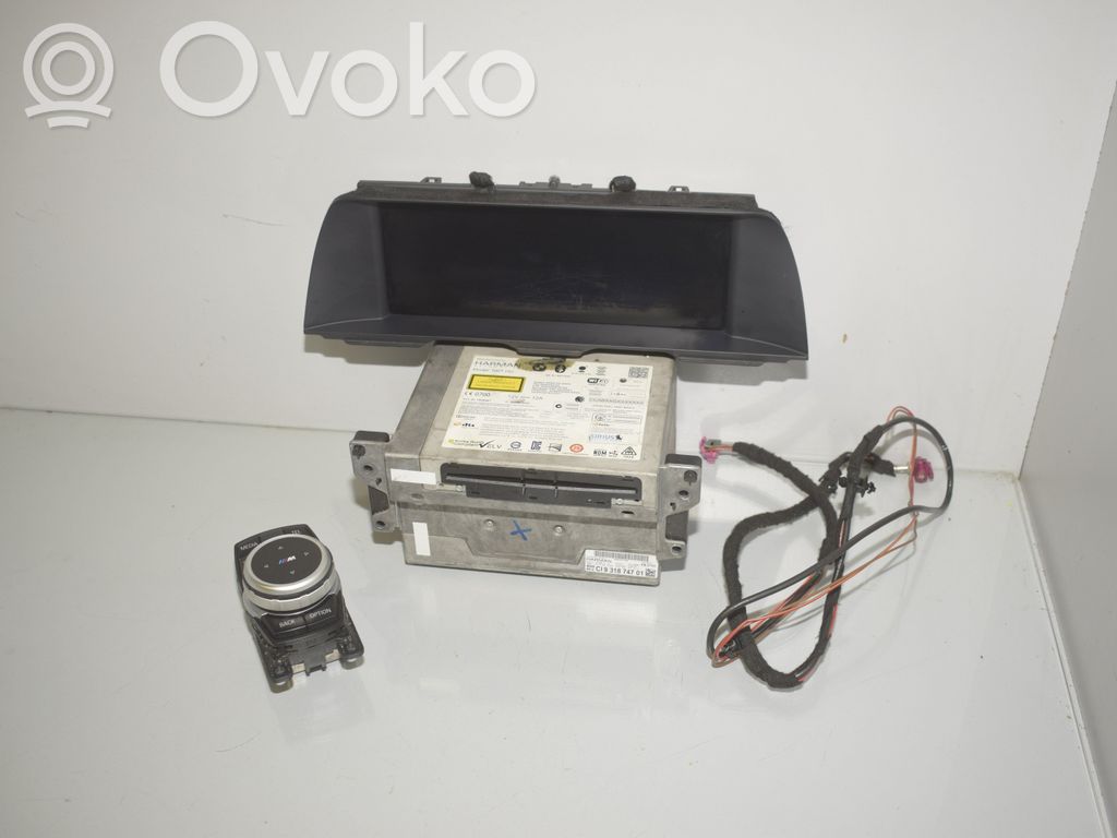 BMW 5 F10 F11 Panel / Radioodtwarzacz CD/DVD/GPS 