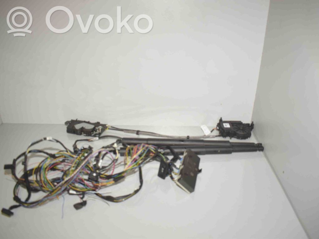BMW 5 G30 G31 G38 Pompa / Siłownik klapy tylnej bagażnika / Komplet 
