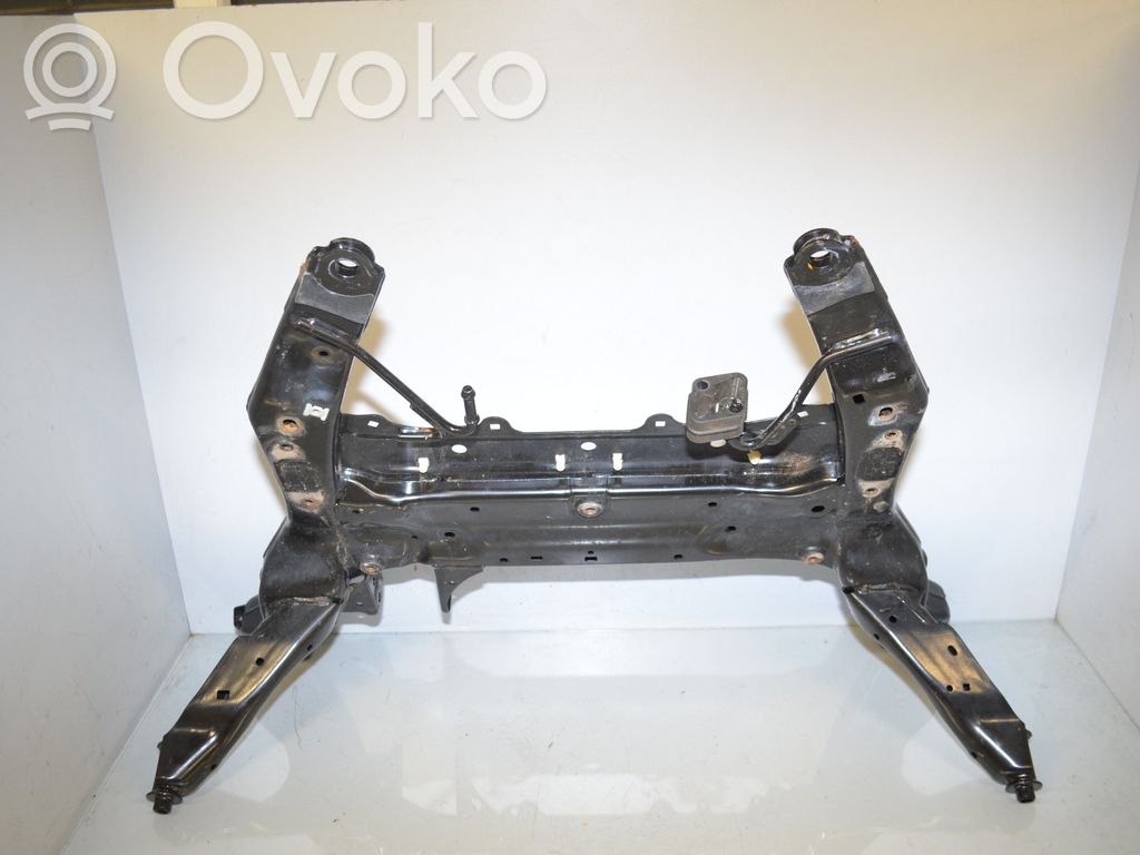 BMW 1 F40 Priekinis traversas 