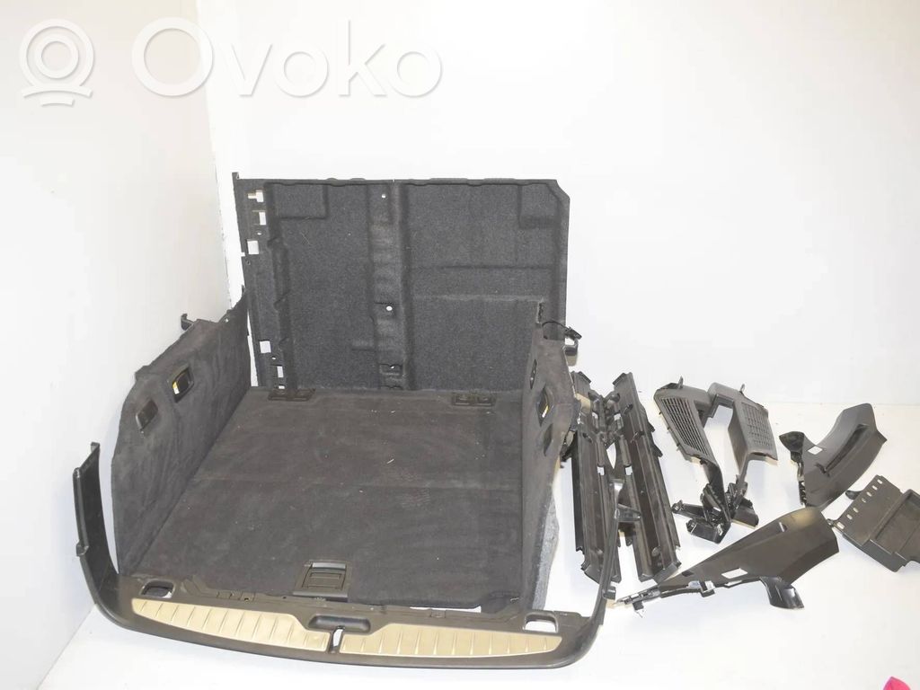 BMW 5 F10 F11 Inne elementy wykończenia bagażnika 