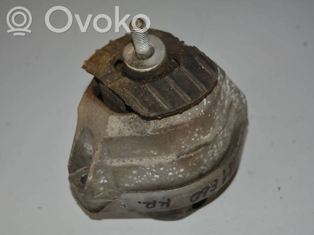 BMW 5 E60 E61 Engine mount bracket 