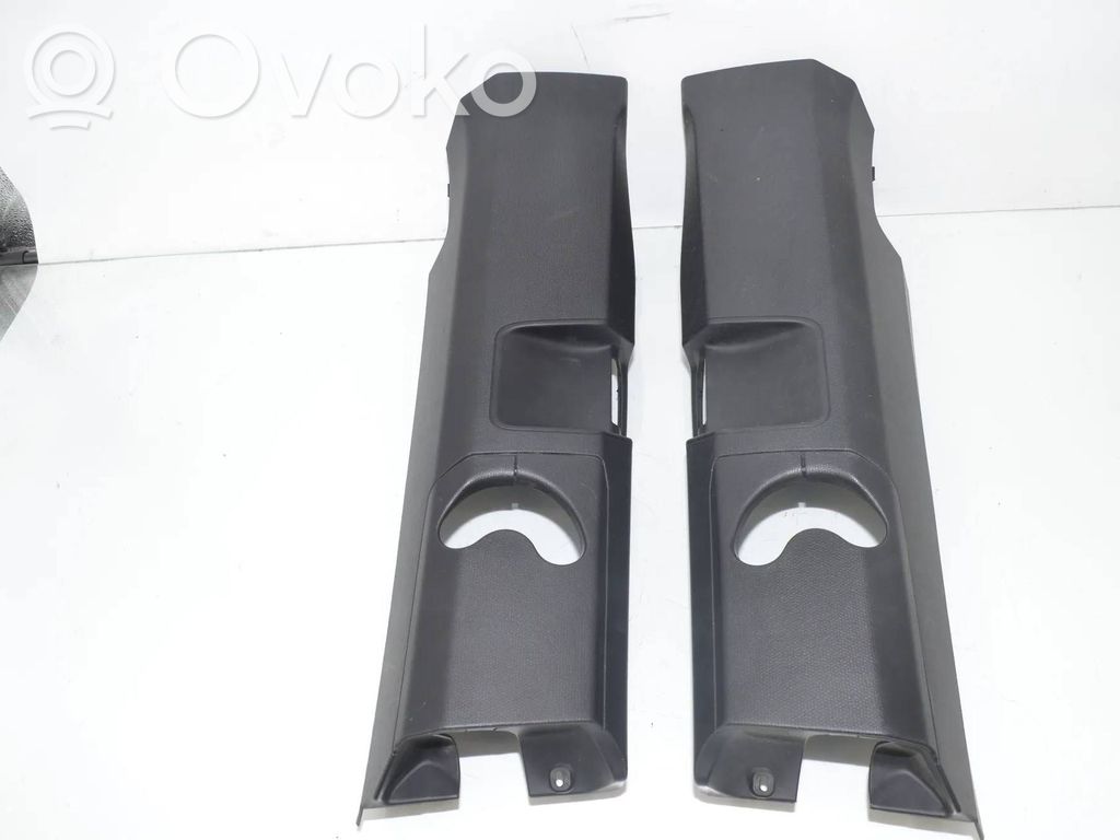 BMW i3 Pilar (B) (superior) 