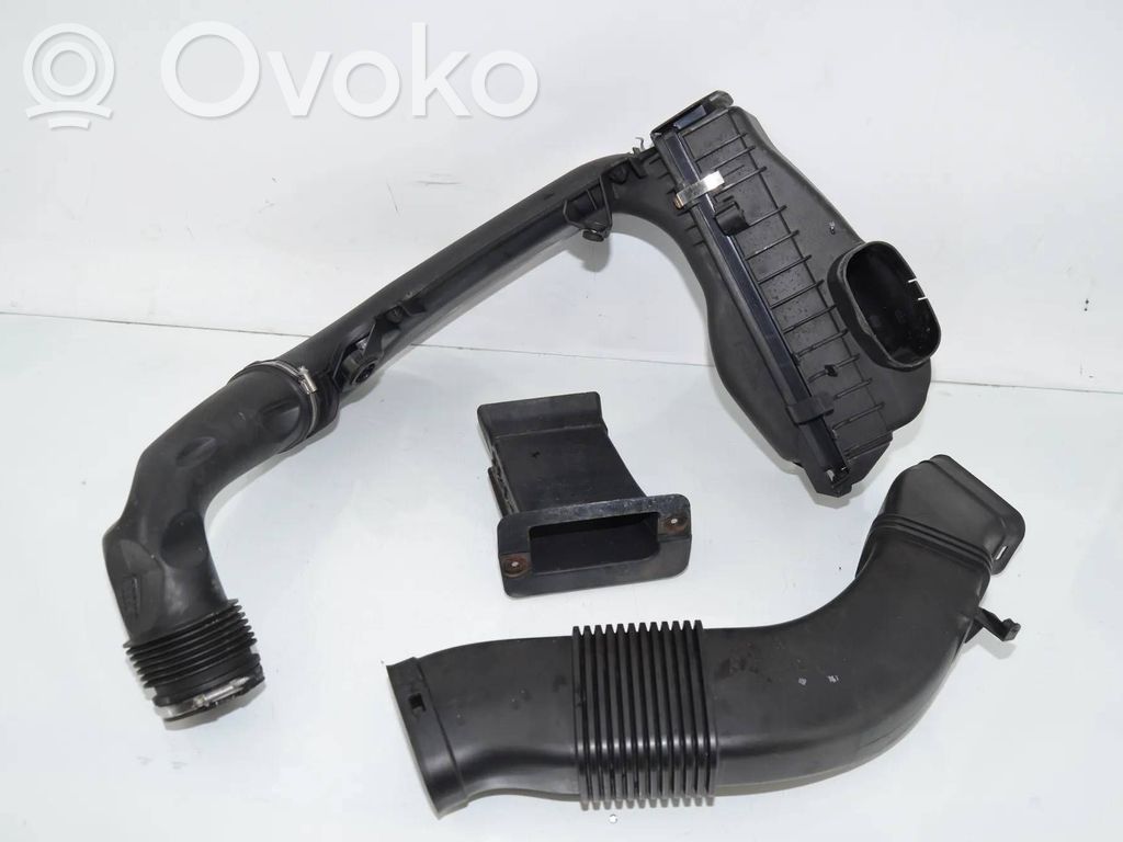 BMW 5 F10 F11 Obudowa filtra powietrza 