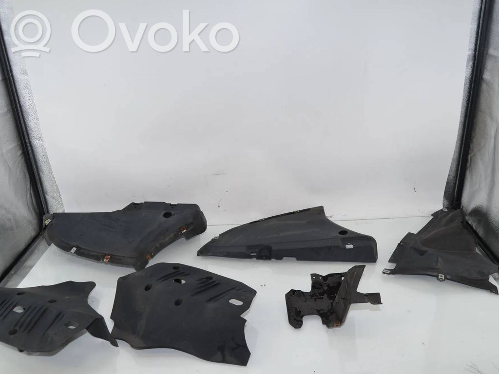 BMW 3 F30 F35 F31 Altra parte sotto la carrozzeria 