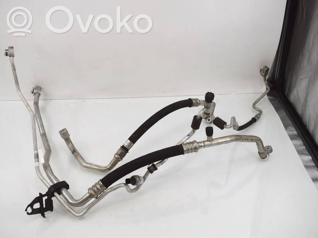 BMW 2 F46 Ilmastointilaitteen putki (A/C) 