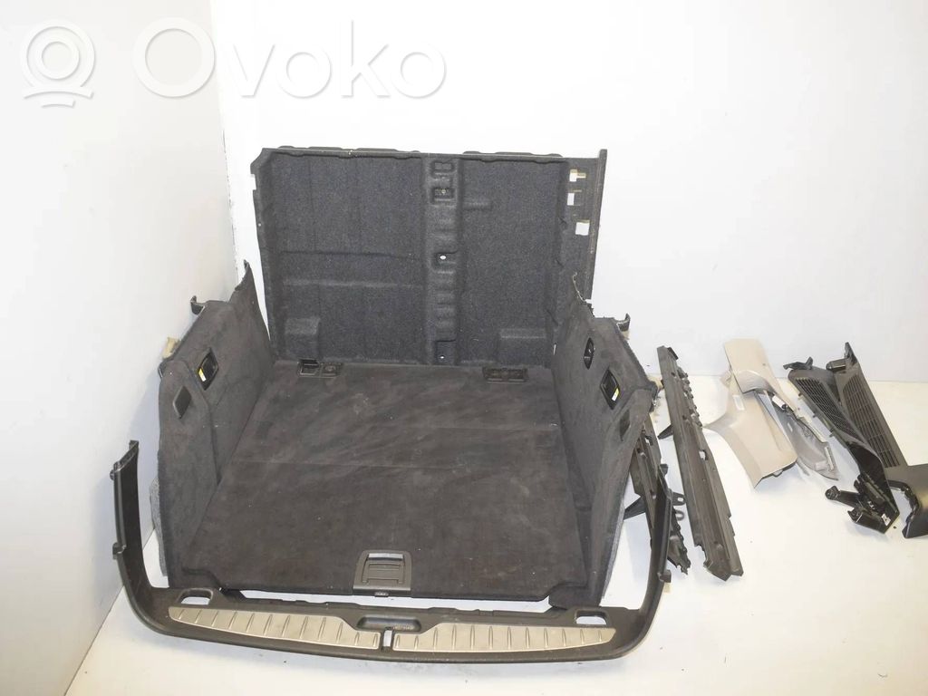 BMW 5 F10 F11 Inne elementy wykończenia bagażnika 