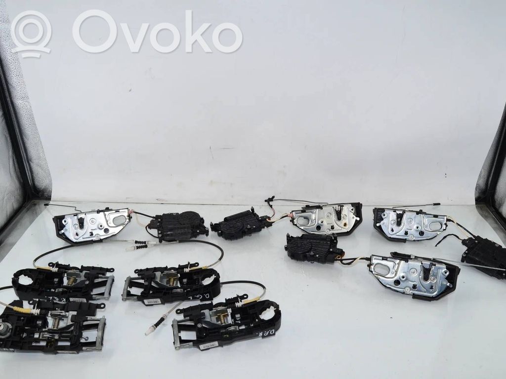 BMW 5 F10 F11 Motore per chiusura ammortizzata della porta anteriore 