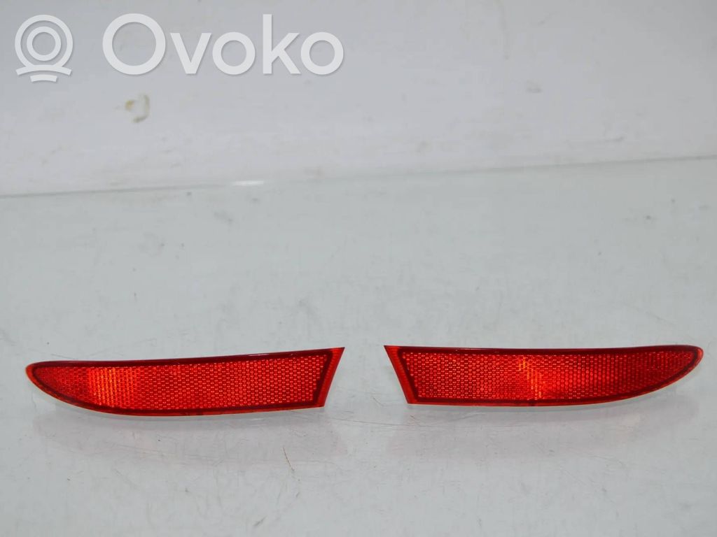 BMW X3 F25 Reflector spate 