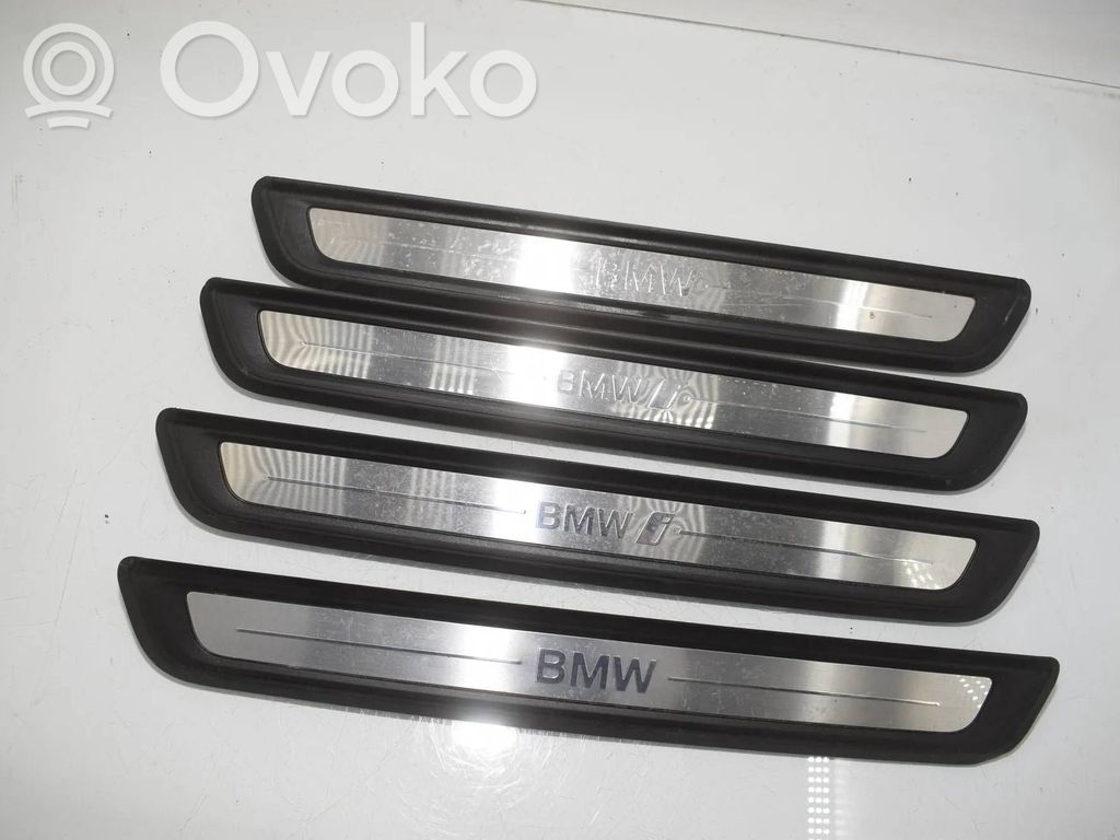 BMW i4 Capac prag față