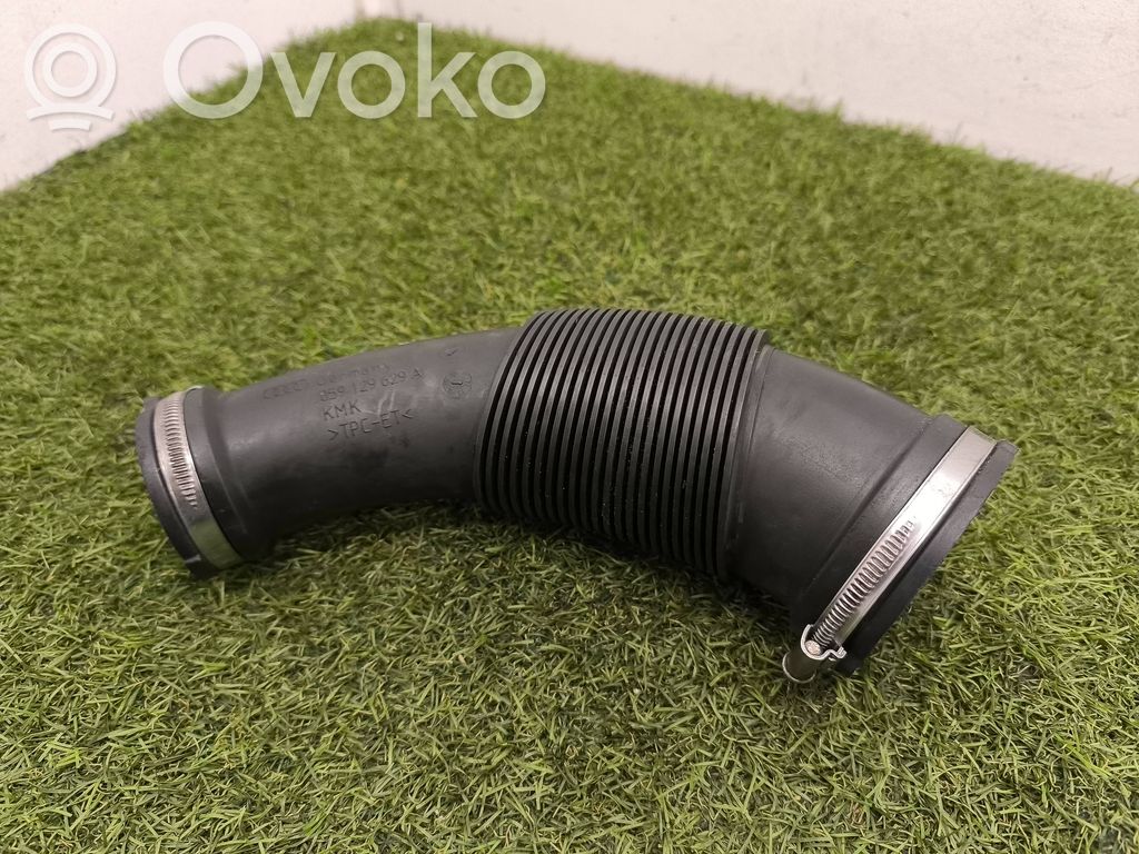 Audi A4 S4 B8 8K Oro paėmimo kanalo detalė (-ės) 