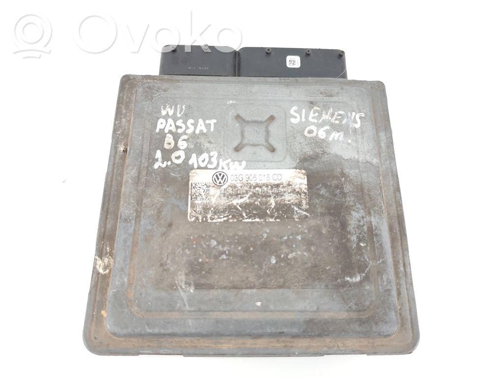 Volkswagen PASSAT B6 Engine control unit/module 
