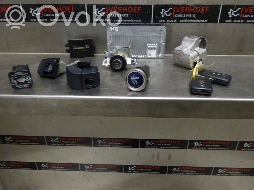 Lexus IS III XE30 Lock set 