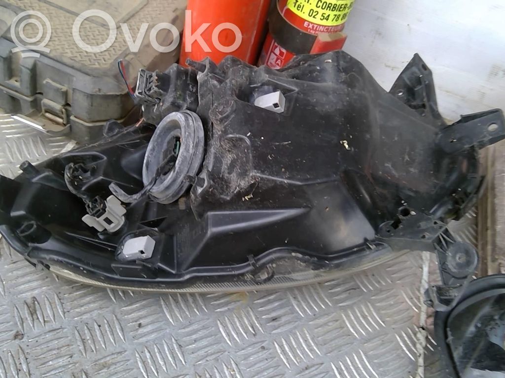 Nissan Micra Scheinwerfer 