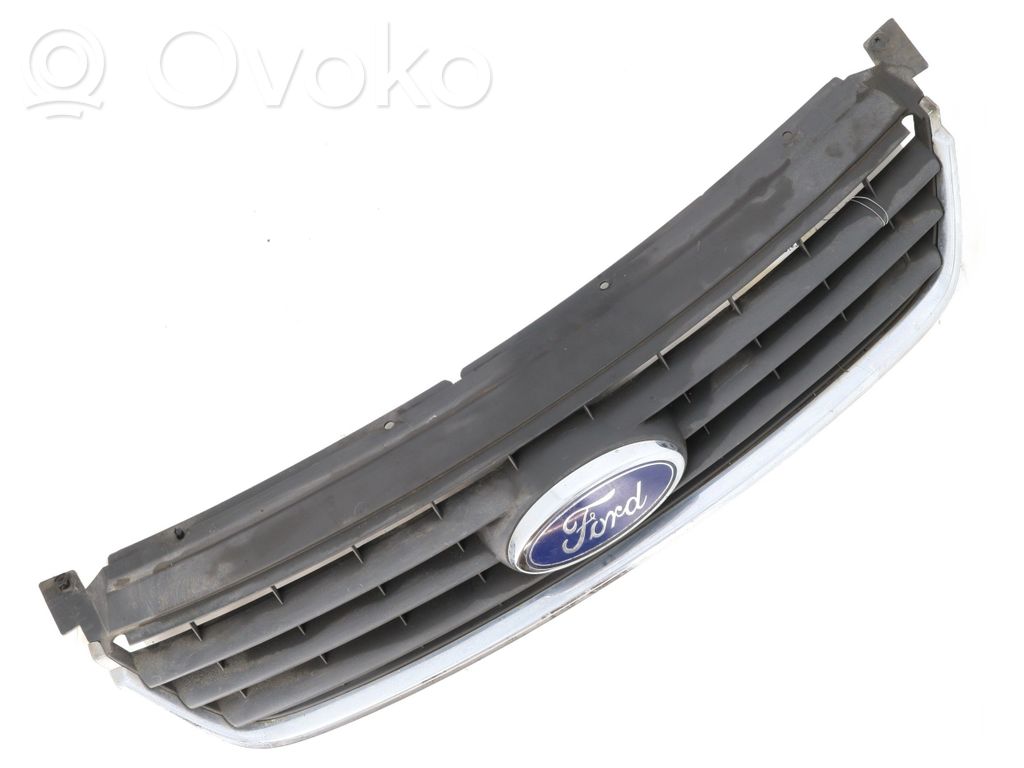 Front grill   1507918