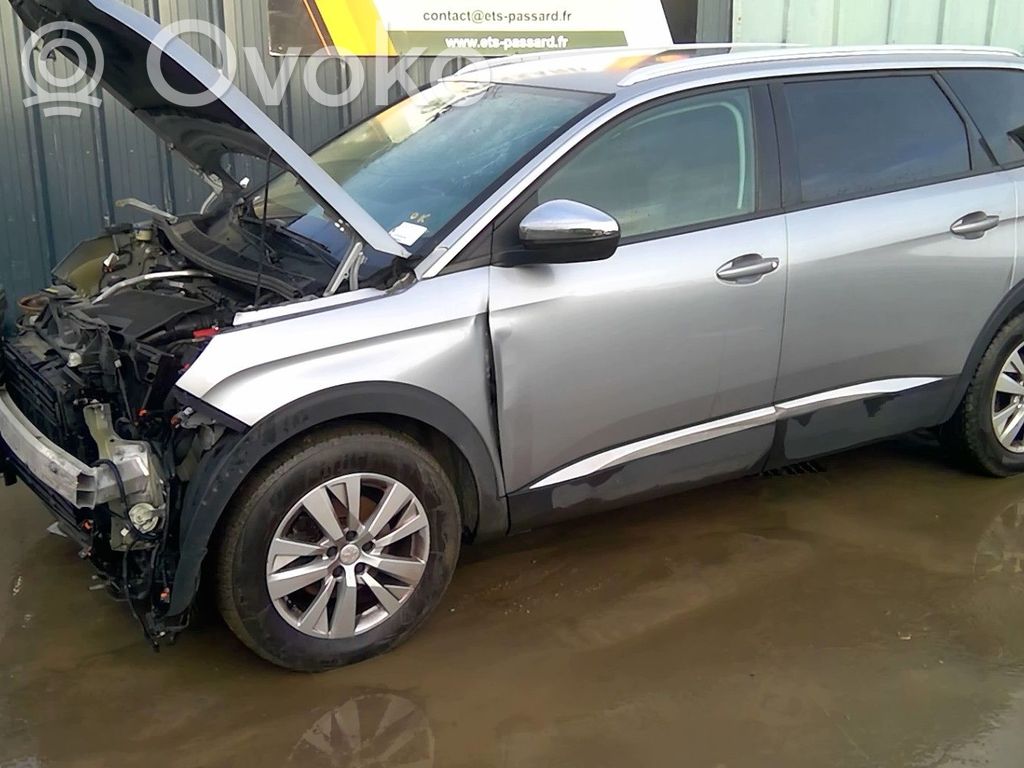 Peugeot 5008 II Front subframe 